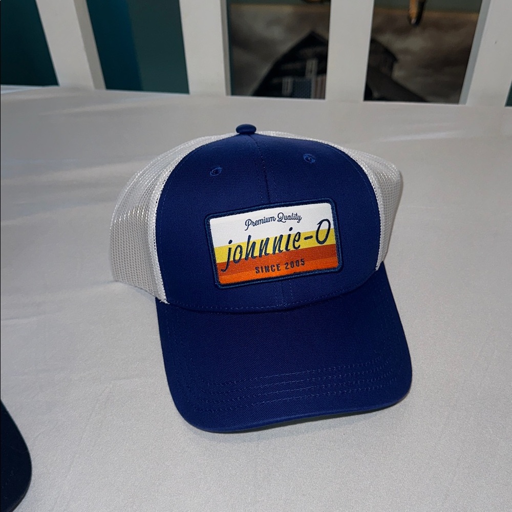 Johnnie-O ROYAL, Sunrise Trucker Hat Snap back 🌅🌅